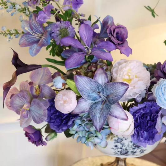 Vintage Violet Bloom – Luxe Faux Lily & Hydrangea Floral Mix